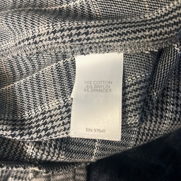 J Jill Plaid Pull On Skinny Pants with Cuff Detail Size 8 - Picture 6 of 6